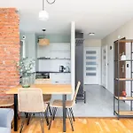 Krowodrza 2-bedroom By Bookinghost