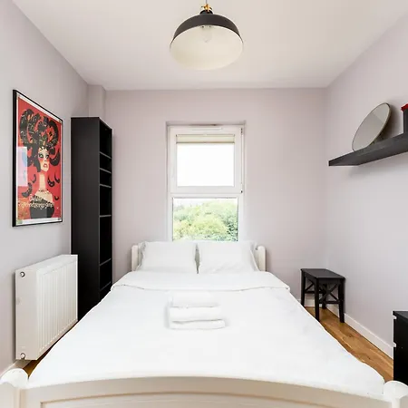 Apartamento Krowodrza 2-bedroom By Bookinghost Cracovia